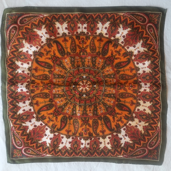 Vintage scarf - Picture 1 of 6